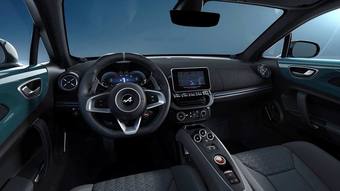 Intérieur de l’A110 GTS : volant, compteurs et écran central